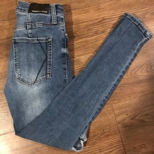 Women’s Kendall + Kylie Blue Jeans size 1